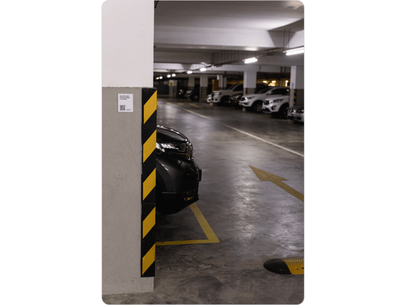 Пример размещения таблички в паркинге